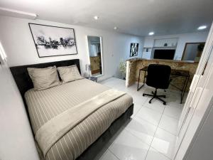 Μια τηλεόραση ή/και κέντρο ψυχαγωγίας στο Loft cosy et très élégant