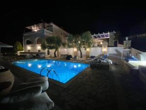 Swimmingpoolen hos eller tæt på Villa Victoria apartment