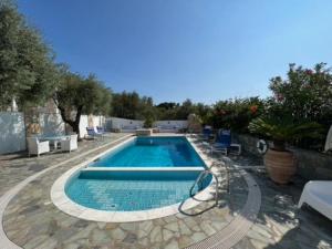 Swimmingpoolen hos eller tæt på Villa Victoria apartment + 25 billeder