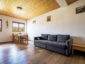 Posezení v ubytování Apartment Pod Černou Studnicí-3 by Interhome
