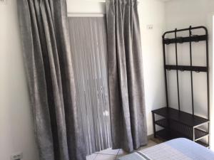 Postel nebo postele na pokoji v ubytování Apartamentos Brisamar a 50 metros de la playa