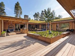 Aed väljaspool majutusasutust Holiday Home Stellan - 1-4km from the sea by Interhome