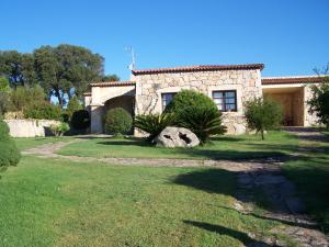 Afbeelding uit fotogalerij van Hotel Ristorante Funtana Abbas in Sant Antonio Di Gallura