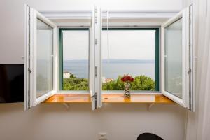 Nespecifikovaný výhled na moře nebo výhled na moře při pohledu z apartmánu