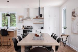 Kuchyň nebo kuchyňský kout v ubytování Nature & lake access Tremblant