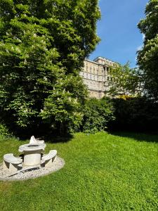 Vonkajšia záhrada v ubytovaní Under The Castle