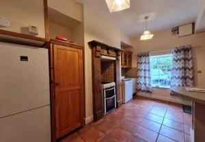 A kitchen or kitchenette at Cushatrough Claddaghduff