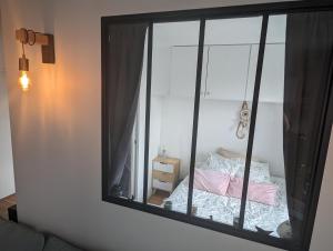 Photo de la galerie de l'établissement Sunny & quiet on courtyard 1BR appartment, à Paris