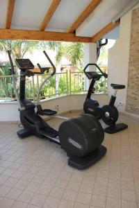 Fitness centrum a/nebo fitness zařízení v ubytování Baia del Godano Resort & Spa