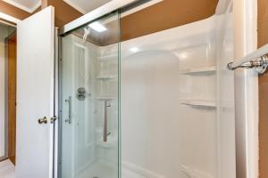 Ένα μπάνιο στο Charming Spirit Lake Home - 6 Mi to Arnolds Park! +18 φωτογραφίες