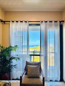 Galería fotográfica de Amazing Sea View at Mactan Newtown en Punta Engaño 11 fotos más