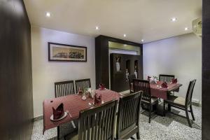 Posezení v ubytování Hotel Raya Inn
