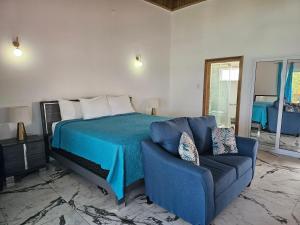 Χώρος καθιστικού στο Roots Cafe Rooms +37 φωτογραφίες