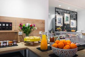 Comida no hotel ou em algum lugar perto