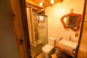 Vannituba majutusasutuses Casa na Árvore em Gramado