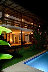 Bazén v ubytování Casa Brisa - WiFi, PISCINA e CAFÉ DA MANHÃ a 520m do CENTRO DE ARRAIAL nebo v jeho okolí