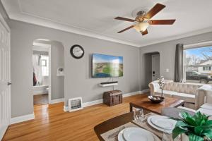 Gallery image of Furnished Oasis in Sought-After Browndale in Saint Louis Park