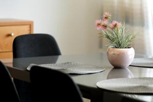 Fotografia z galérie ubytovania Atrium Apartman Hévíz mit Panoramaterrasse und Tiefgarage v destinácii Hévíz