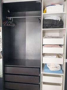 Narivoodi või narivoodid majutusasutuse Appartement Paris La Défense Puteaux toas