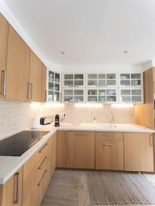Köök või kööginurk majutusasutuses Appartement Paris La Défense Puteaux