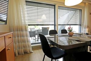 Fotografia z galérie ubytovania Atrium Apartman Hévíz mit Panoramaterrasse und Tiefgarage v destinácii Hévíz