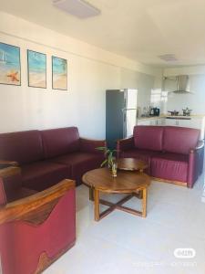Una cocina o kitchenette en wailoaloa CC 泳池公寓
