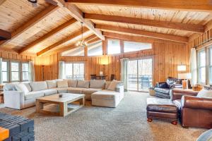 Gallery image of Treehouse-Style Cabin, 1 Mi to Massanutten Resort in McGaheysville