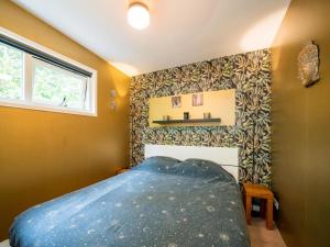 Katil atau katil-katil dalam bilik di Holiday house in Bergen with sauna at the forest