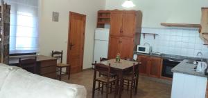 Kuchyň nebo kuchyňský kout v ubytování Apartamento Las Golondrinas - Rute - Córdoba