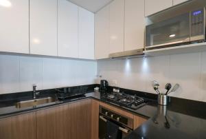 Kuchyň nebo kuchyňský kout v ubytování One By Wynwood House