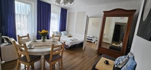 Posteľ alebo postele v izbe v ubytovaní Apartament Gdańska 19 blisko morza