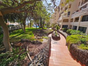 Сад в Los Cristianos Heated Pool Sea View AC