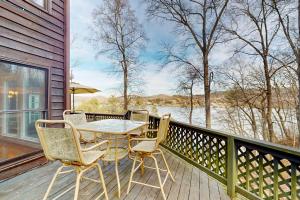 Imagen de la galería de Lakefront Chateau, en Pulaski