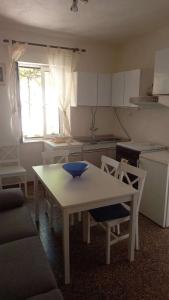 Kuchyň nebo kuchyňský kout v ubytování Apartments with WiFi Selca, Brac - 22969