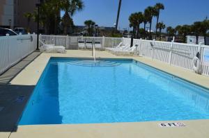 Bassein majutusasutuses Budget Friendly 2 Bd Condo With $1,000,000 View või selle lähedal