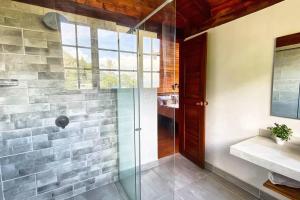 Gallery image of Los de Arriba Hotel Cabaña familiar con piscina en Calima in Darién +62 photos