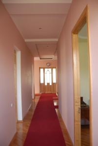 Voodi või voodid majutusasutuse Hotel Elegant toas