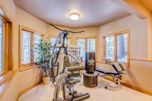 Fox Run Lux Private Suite Nature Views Aplus Spot的健身中心和/或健身设施