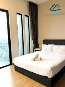 Gallery image of Beacon Executive Suites - By IZ in George Town