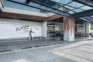 Fotografie z fotogalerie ubytování Whiz Luxe Hotel Spazio Surabaya v destinaci Surabaja