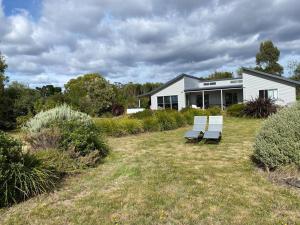 Zahrada ubytování Waterside living: the Tide House, Tasman Peninsula + 19 fotografií
