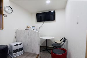 TV a/nebo společenská místnost v ubytování TOKYO MY HOME