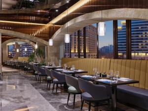 Restaurace v ubytování Beijing Poly Plaza Hotel