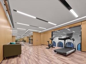 Fitness centrum a/nebo fitness zařízení v ubytování Beijing Poly Plaza Hotel