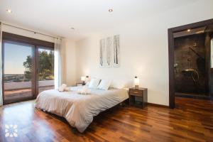 Postel nebo postele na pokoji v ubytování Villa Waterfront by Abahana Villas + 22 fotografií