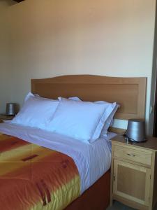 En eller flere senge i et værelse på Beach villa Alonissos for 4 people