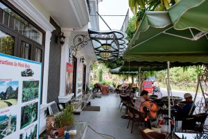 Restoran ili drugo mesto za obedovanje u objektu Dzung Tam Coc Hotel
