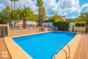 Bazén v ubytování Villa Paula by Abahana Villas nebo v jeho okolí