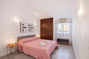 En eller flere senge i et værelse på Casa Sol + 22 billeder