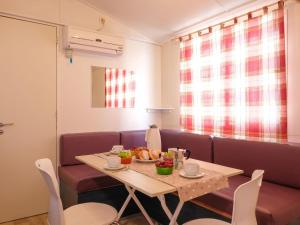 Gallery image of Holiday Home Camping Butterfly-1 by Interhome in Peschiera del Garda